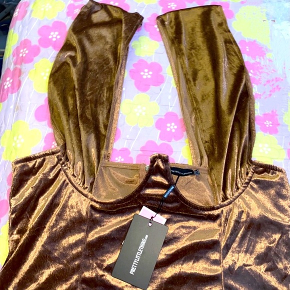 PRETTY LITTLE THING Plus Mocha Velvet Underwired Cross Front Crop Top NEVER WORN - Picture 3 of 5